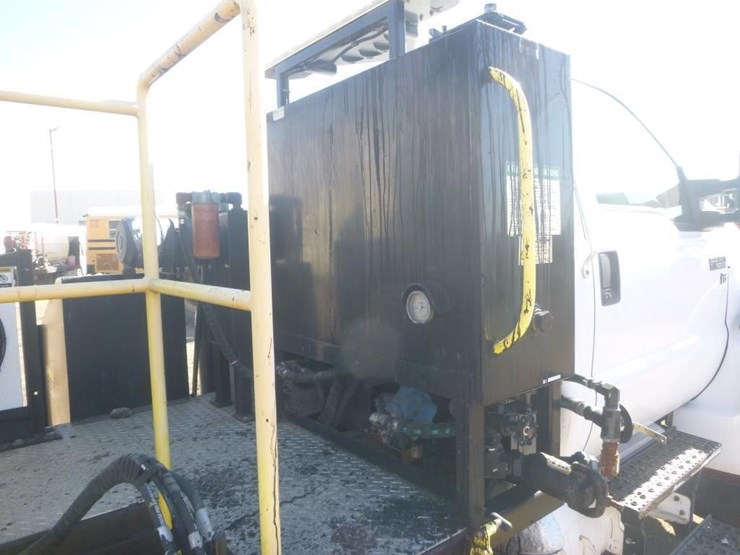 2013-ford-f650-image-13