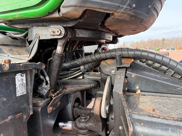 deere-1270e-image-21