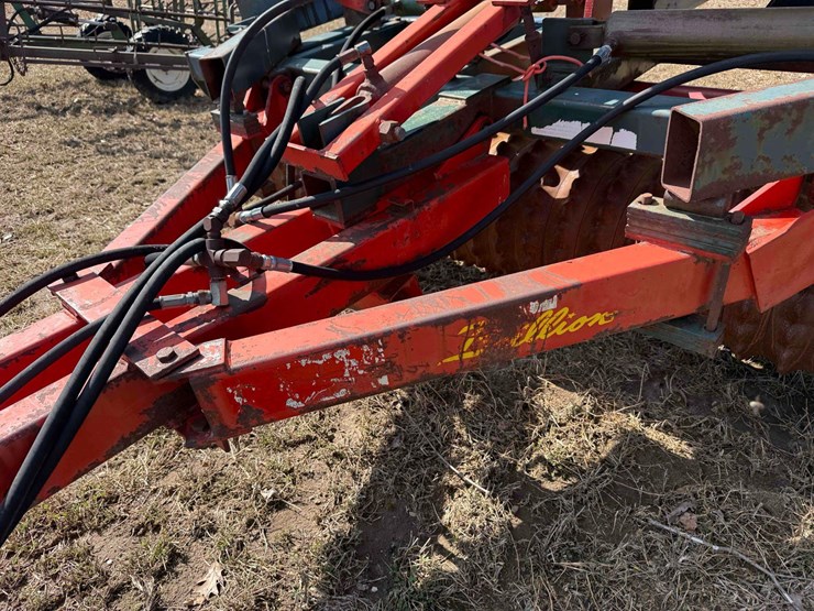 brillion-x-fold-25’-packer-image-3