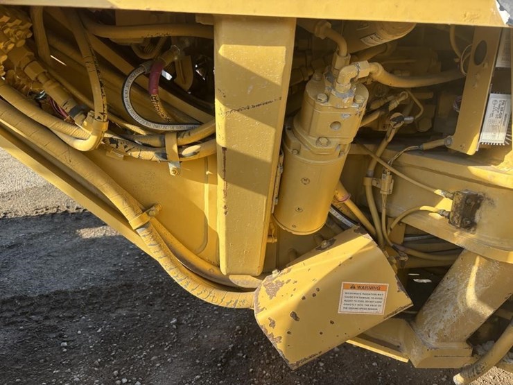 2006-caterpillar-143h-motor-grader-image-34
