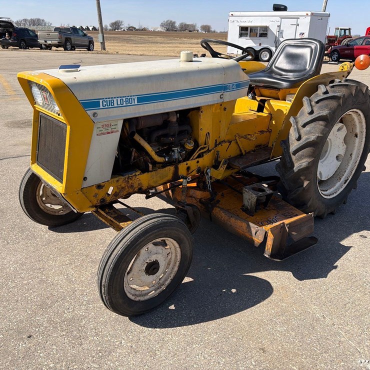 INTERNATIONAL CUB LO-BOY