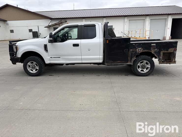 2017-ford-f350-image-8