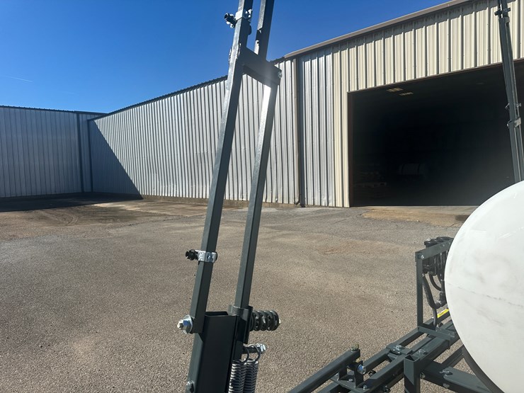 #32797-•-**unused-bowman-agmate-30'-200-gallon-sprayer-image-27