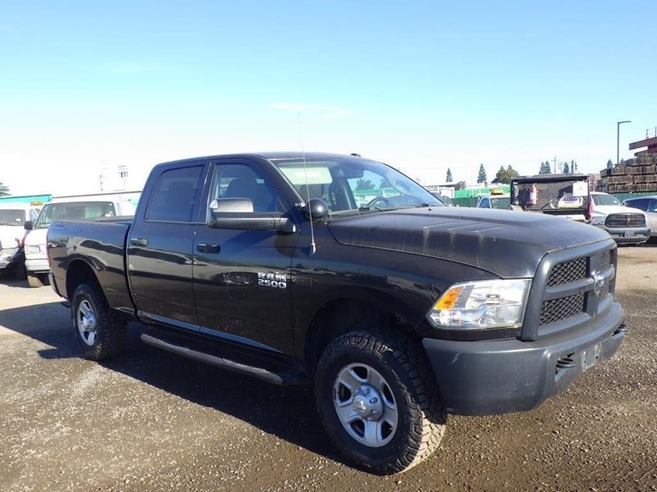 2015-dodge-2500-image-2