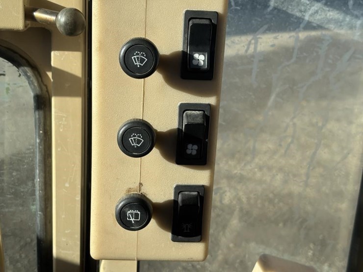 2006-caterpillar-143h-motor-grader-image-49