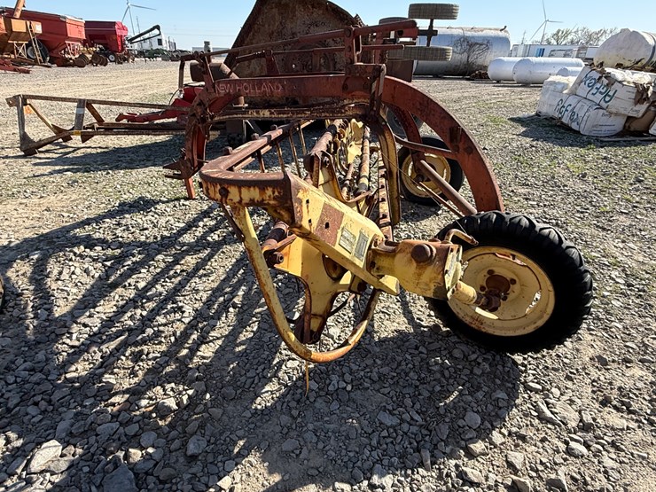 new-holland-256-image-14