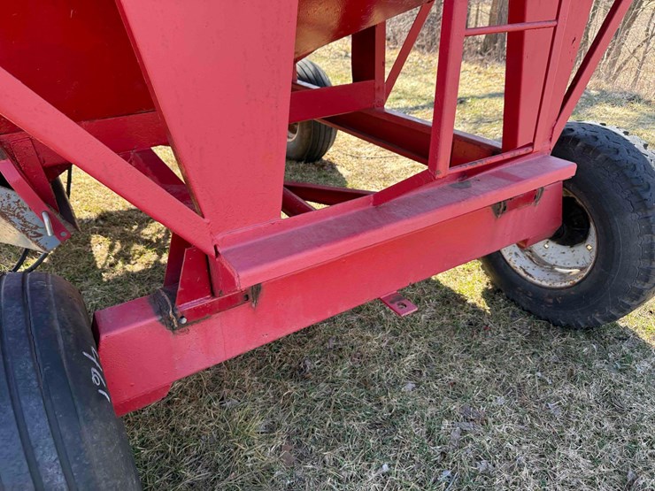 gravity-wagon-with-auger-image-10