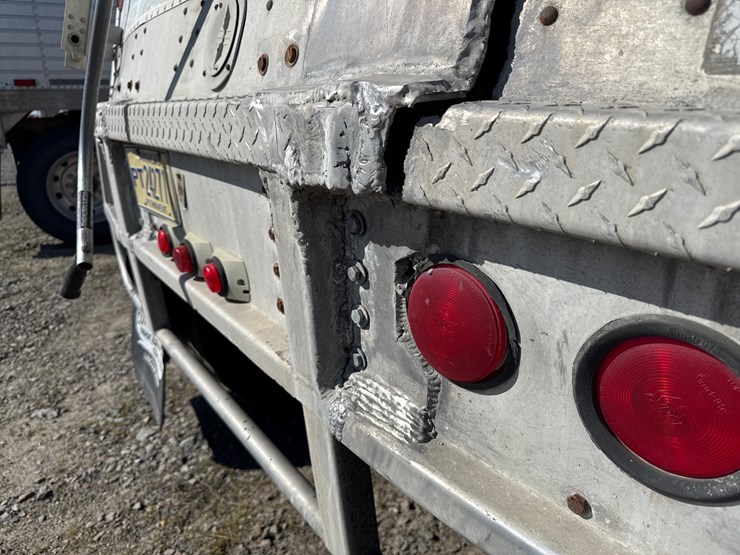 1995-cornhusker-hopper-bottom-image-9