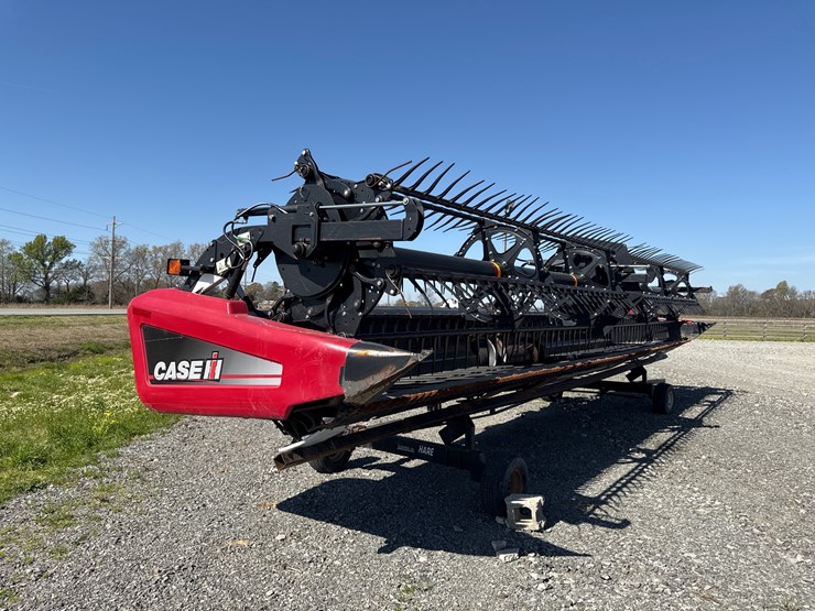 2013-case-ih-2152-image-4