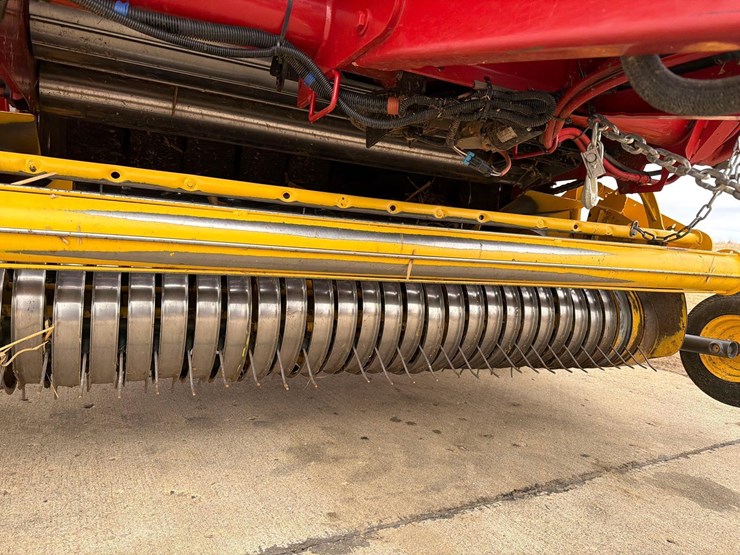 2018-new-holland-roll-belt-560-image-21