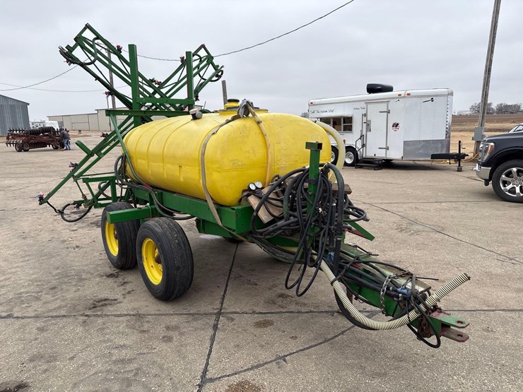 500-gallon-pull-type-sprayer-image-2