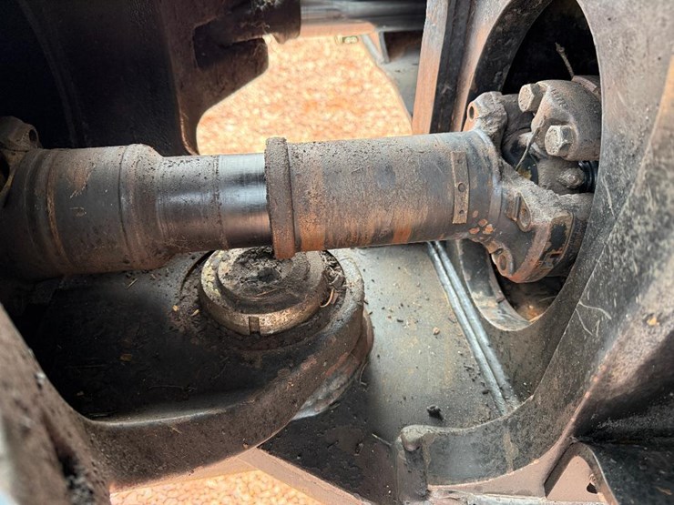 deere-1270e-image-33