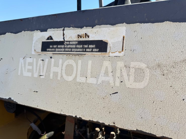new-holland-555e-image-24