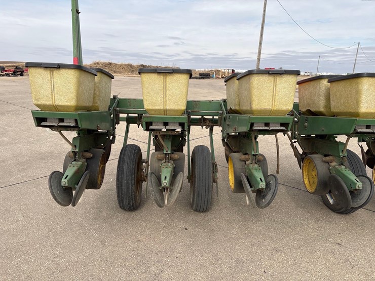 john-deere-7000-image-28