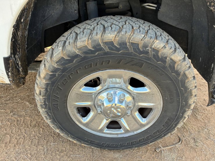 2018-dodge-2500-image-12