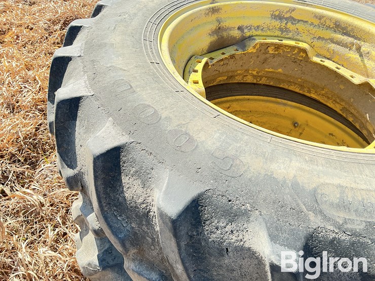 john-deere-380-image-16