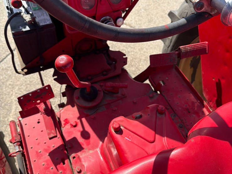 black-hawk-tractor-image-29