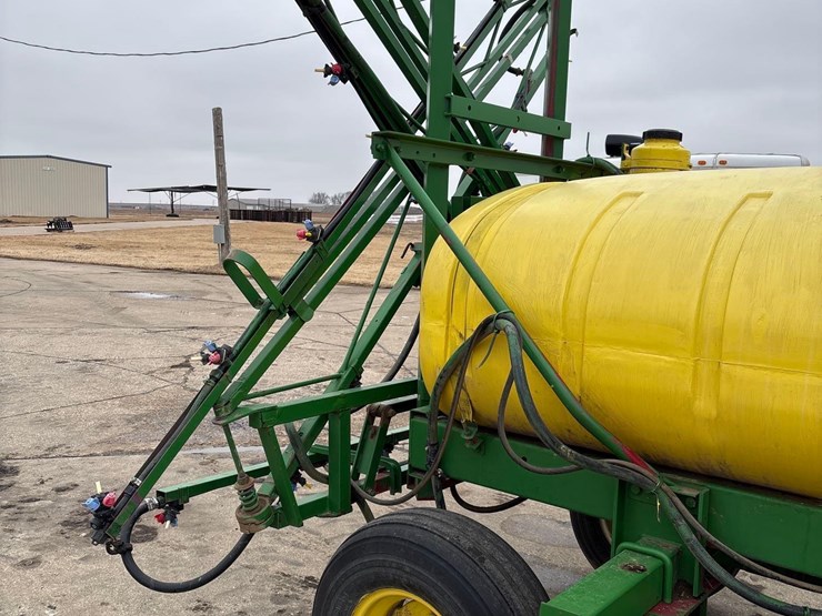 500-gallon-pull-type-sprayer-image-12