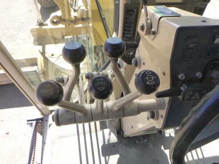 caterpillar-143h-image-27