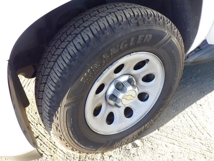 2014-chevrolet-tahoe-image-13