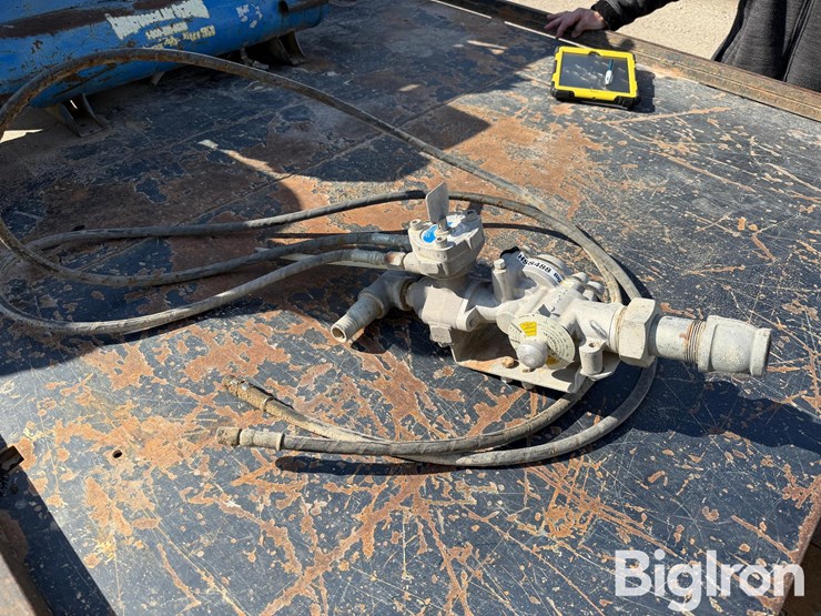 nh3-hydraulic-shut-off-/-flow-control-image-6