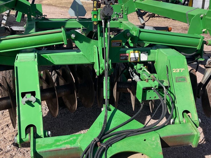 2005-john-deere-637-image-13