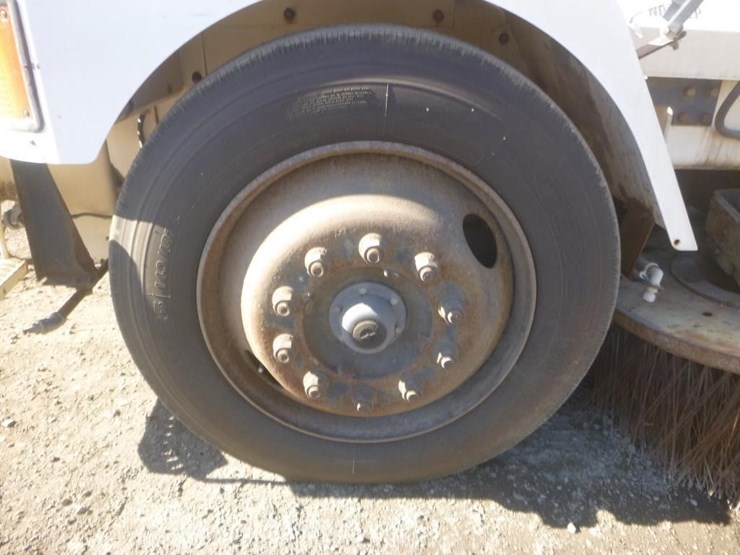 2014-global-m4-sweeper-image-15