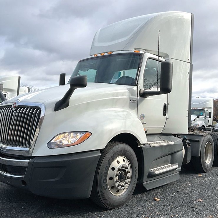 2021 INTERNATIONAL LT