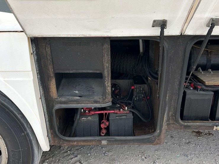 2005-freightliner-tropi-cal-t396-39ft.-class-a-motorhome-image-51