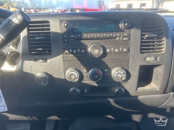 2013-gmc-sierra-2500-image-26