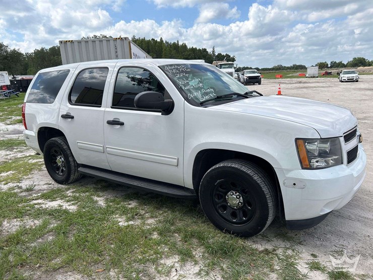 2014-chevrolet-tahoe-image-2