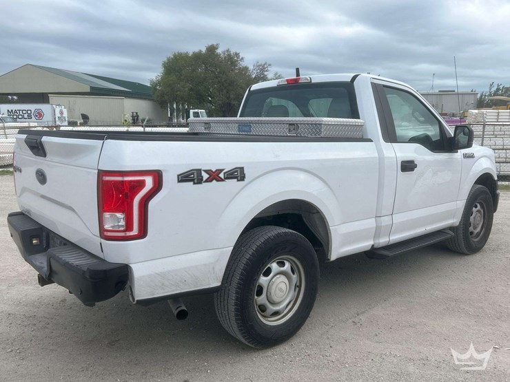 2017-ford-f150-image-3