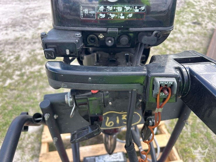 2010-mercury-15hp-tiller-four-stroke-outboard-boat-motor-image-13