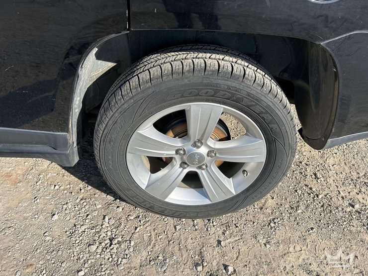 2012-jeep-compass-image-24