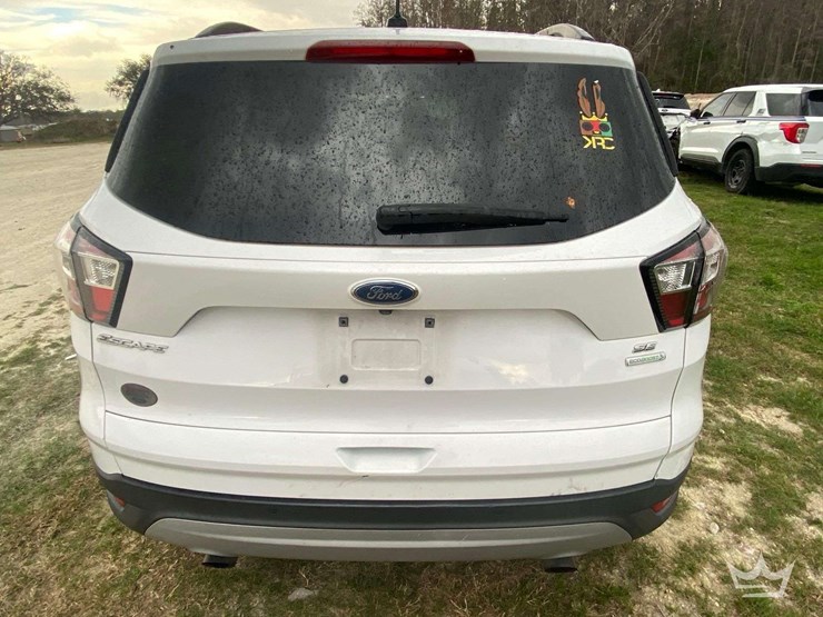 2018-ford-escape-se-image-14