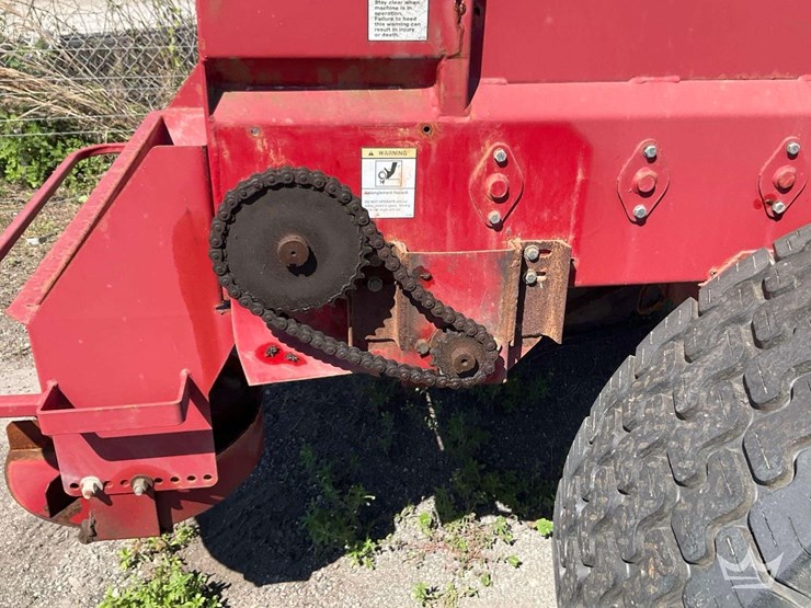 millcreek-turf-tiger-cc2-11-fertilizer-spreader-image-6