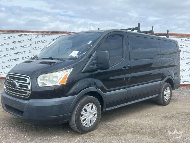 2015-ford-transit-image-1