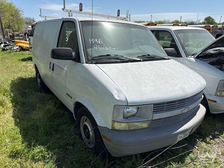 1996-chevrolet-astro-image-3