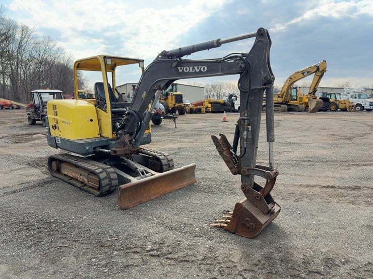 2004-volvo-ec35-image-7