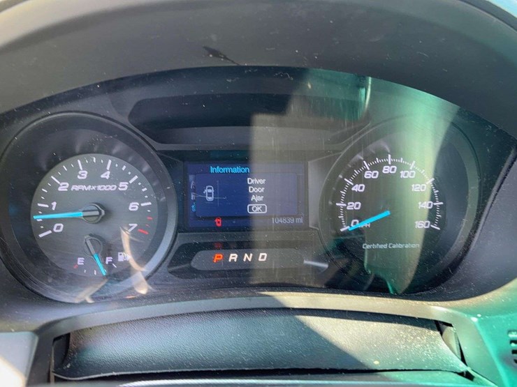 2015-ford-explorer-image-14