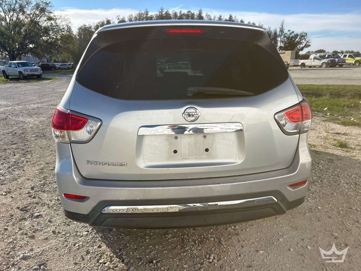 2013-nissan-pathfinder-image-26