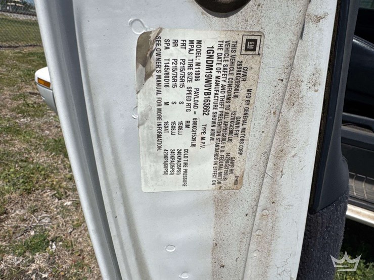 2000-chevrolet-astro-image-8