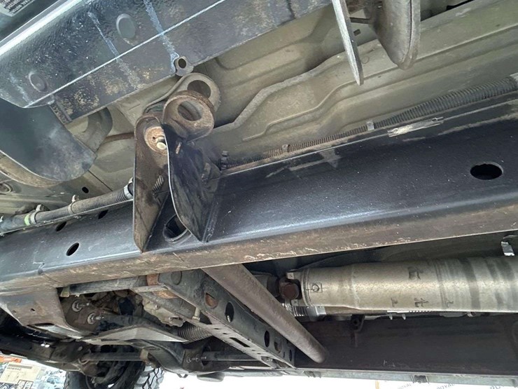 2015-gmc-sierra-3500-image-32