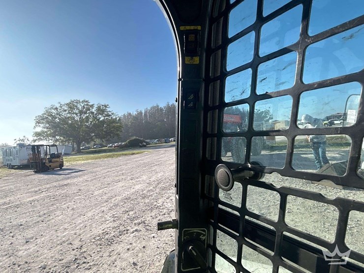 2023-bobcat-t595-image-10