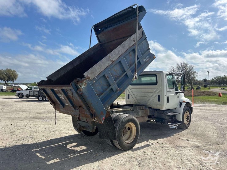 2007-international-durastar-4300-image-3