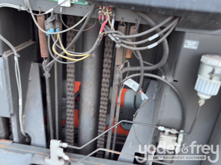 2017-toyota-6bpu15-image-10