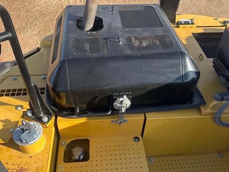 2020-caterpillar-325flcr-image-34