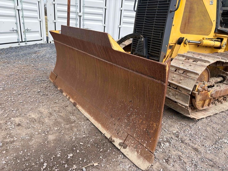 2005-deere-650j-xlt-image-8