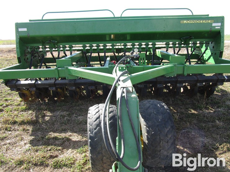 john-deere-750-image-10