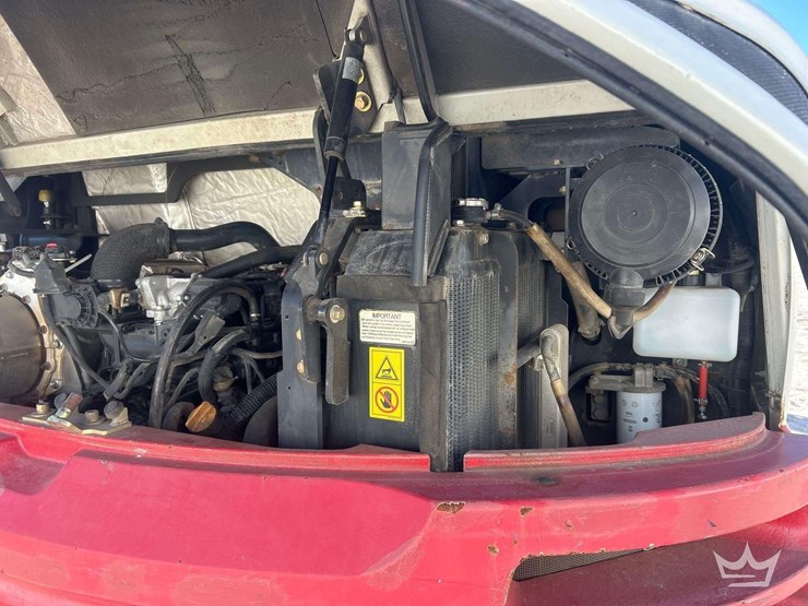 2014-takeuchi-tb260-image-8